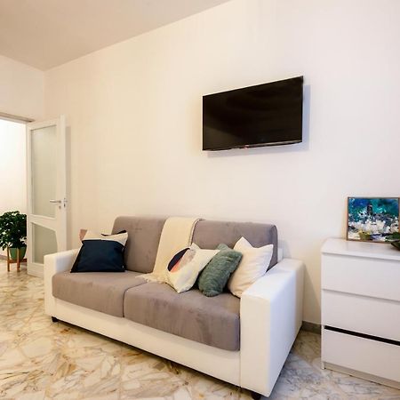 [Central Station] Elegant Apartment Bari Extérieur photo